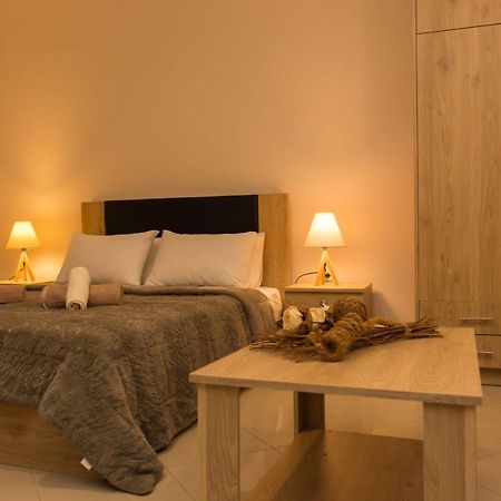 Corinth Central Luxury Studio מראה חיצוני תמונה
